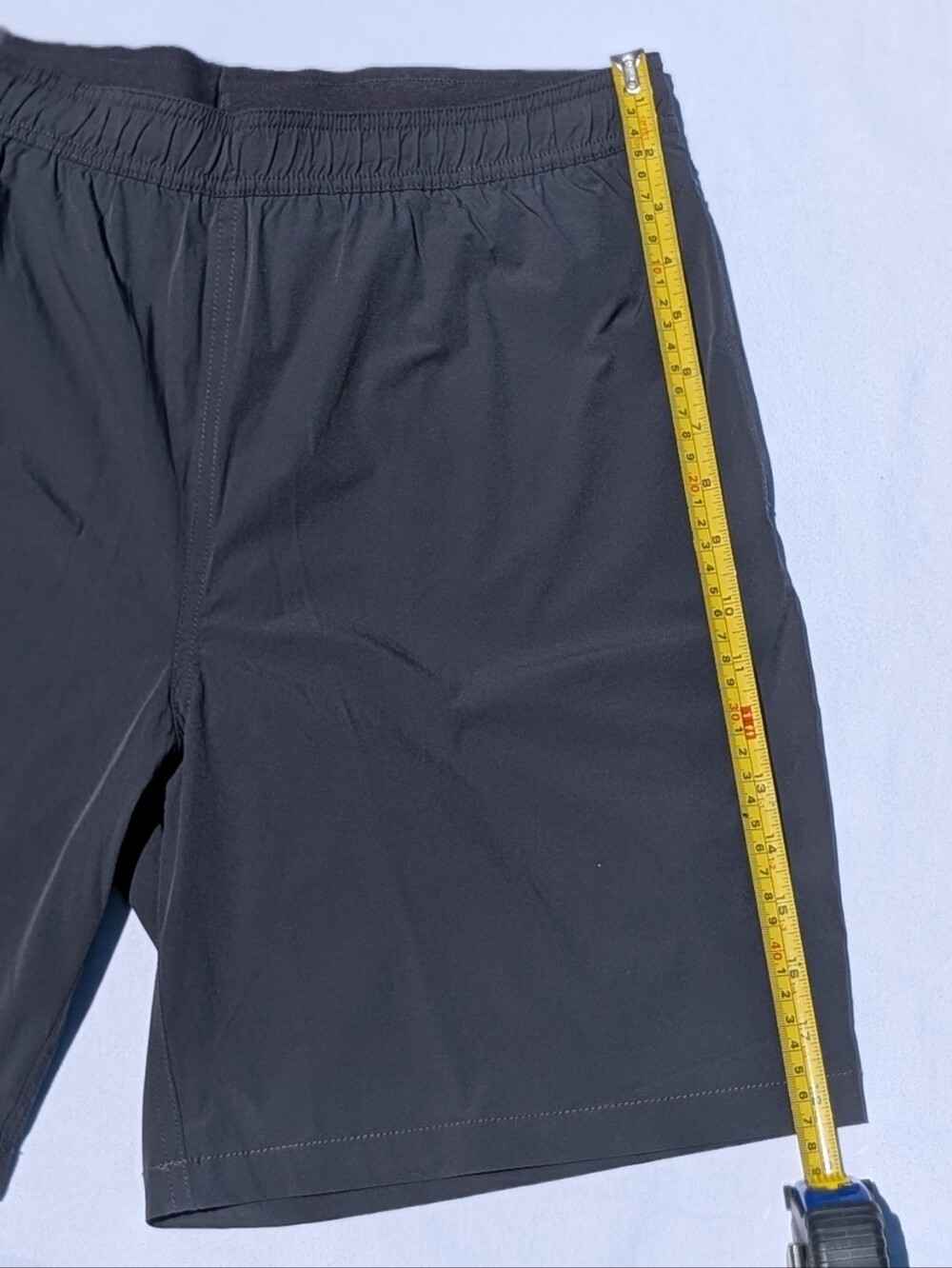 Kirkland Signature Men's Swim Trunks Size M - Picture 4 of 15
